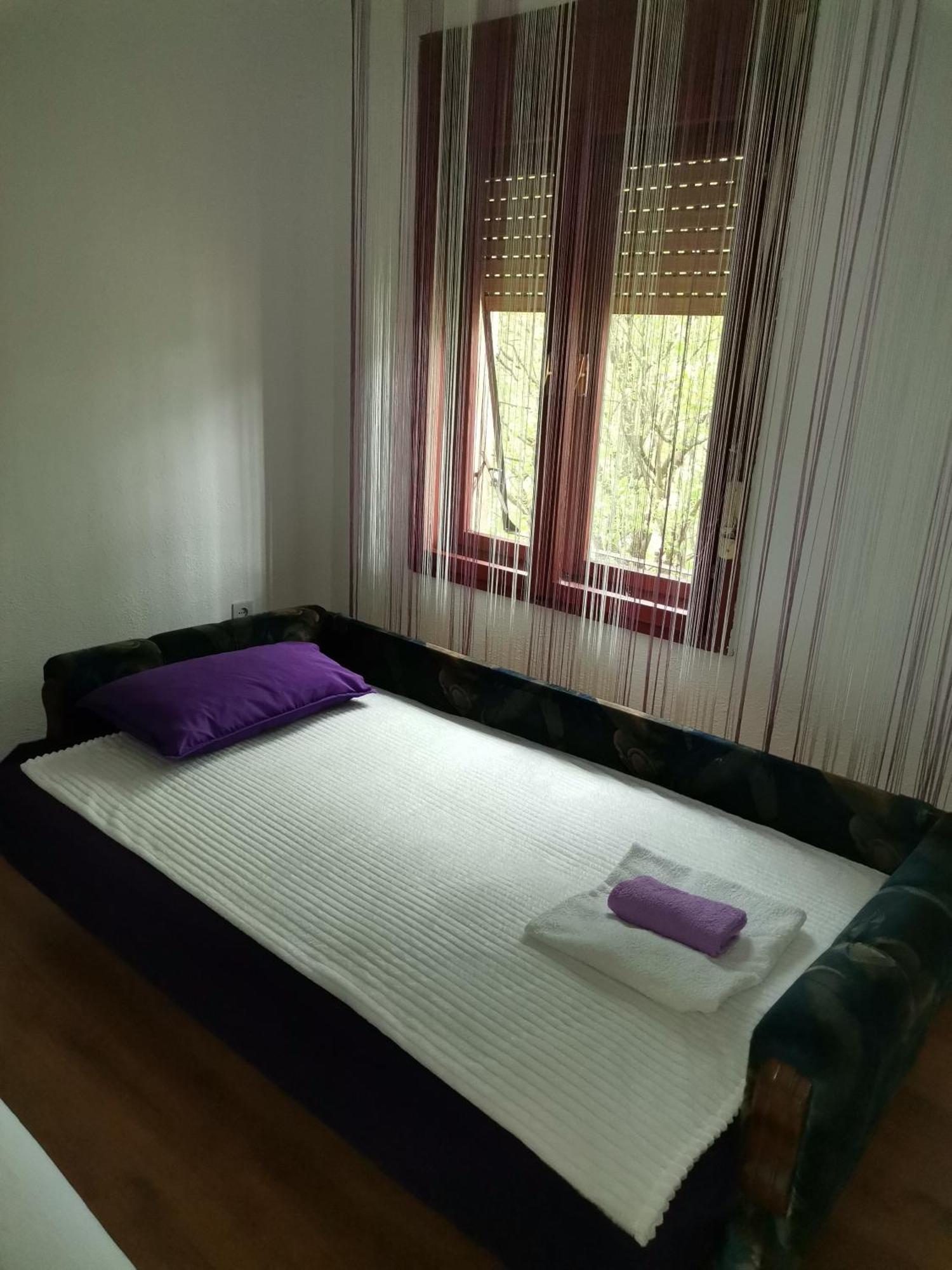 Aki Apartment Drvar Екстериор снимка