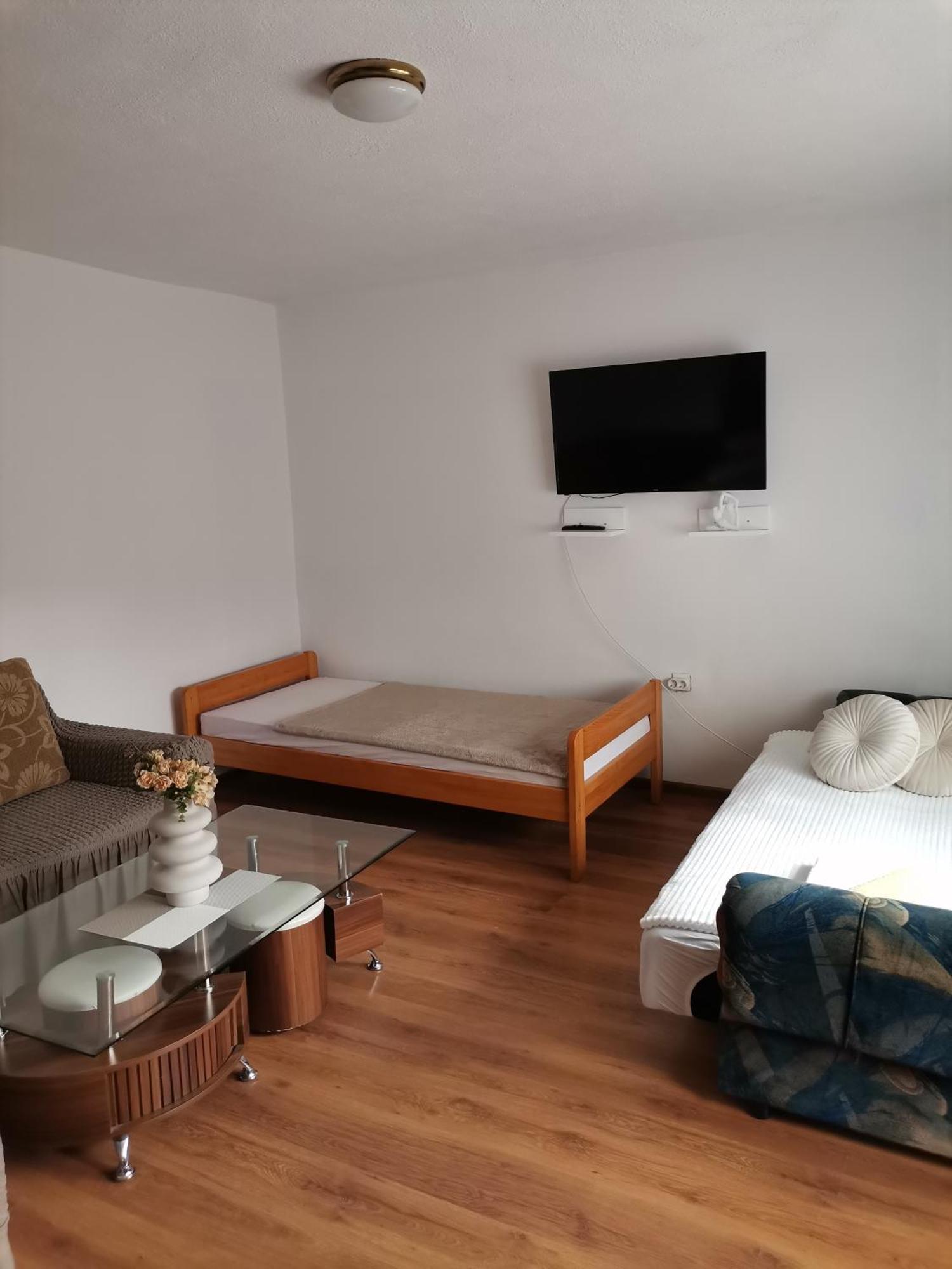Aki Apartment Drvar Екстериор снимка