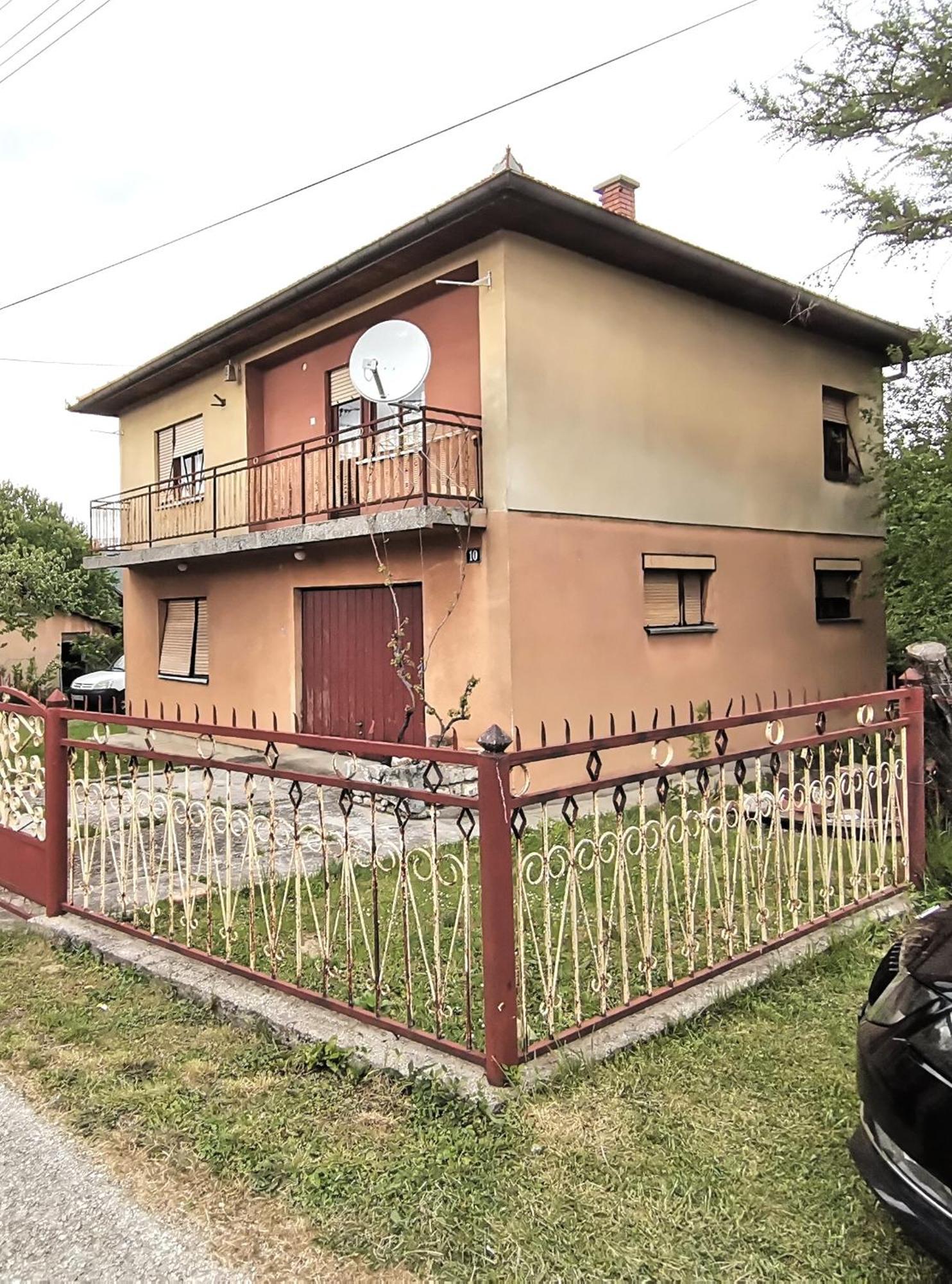 Aki Apartment Drvar Екстериор снимка
