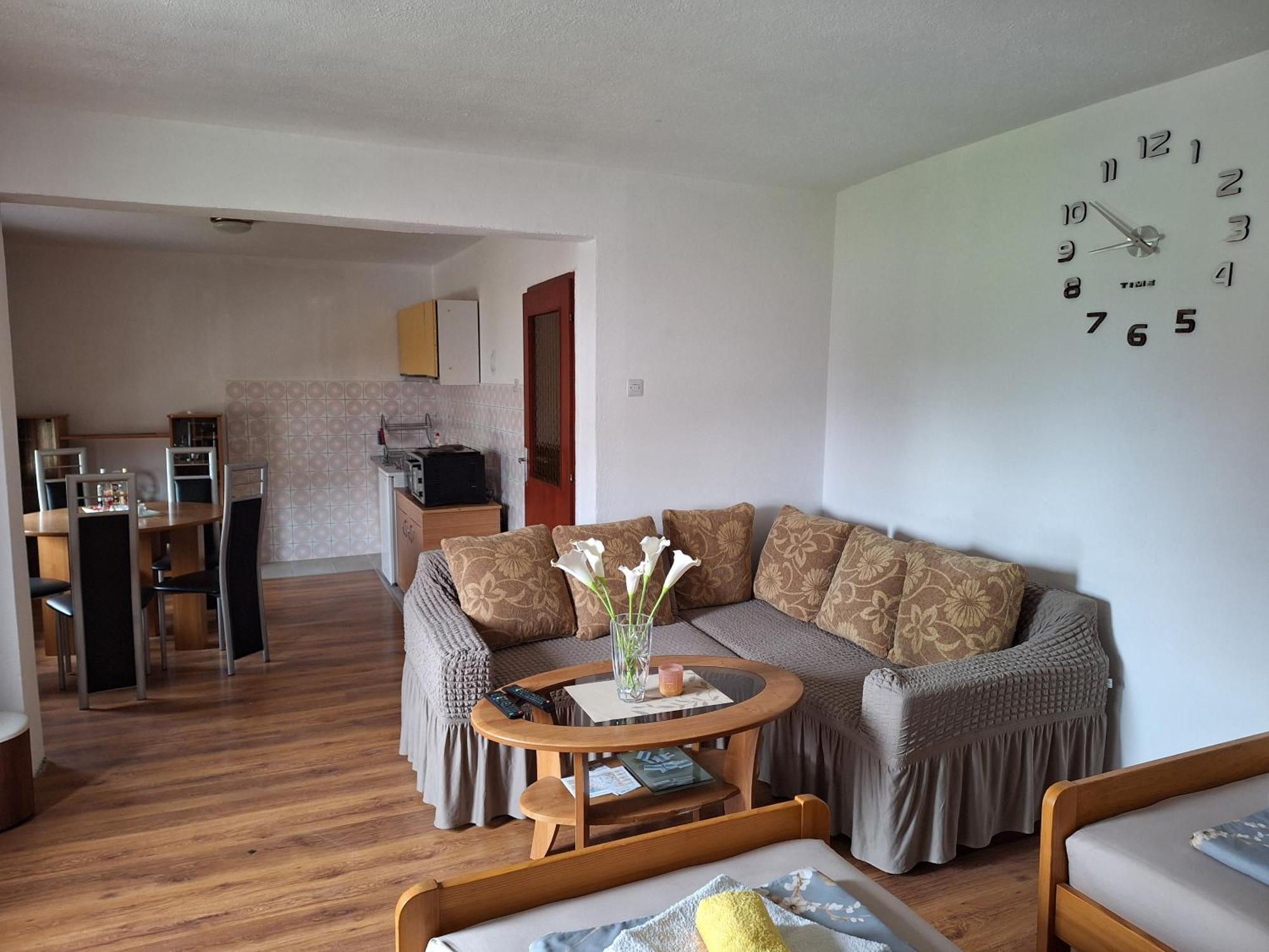 Aki Apartment Drvar Екстериор снимка
